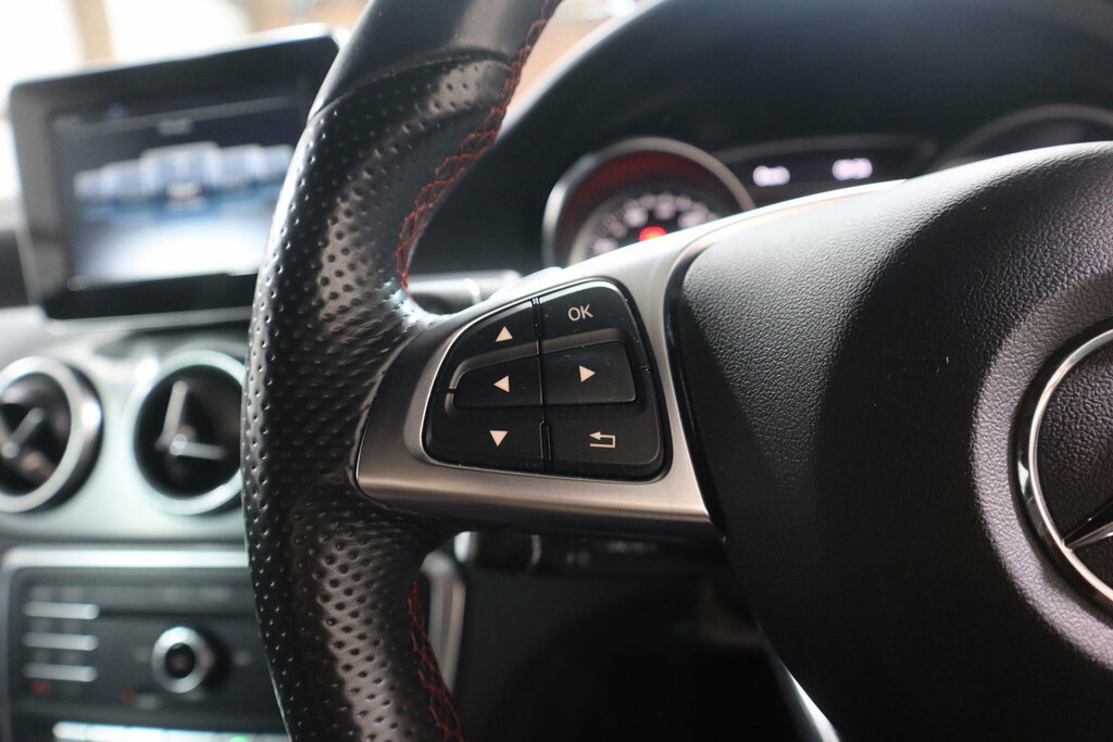 Mercedes-Benz CLA Class Cla 180 Amg Line Black #24