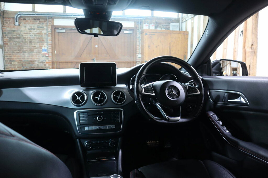 Mercedes-Benz CLA Class Cla 180 Amg Line Black #46