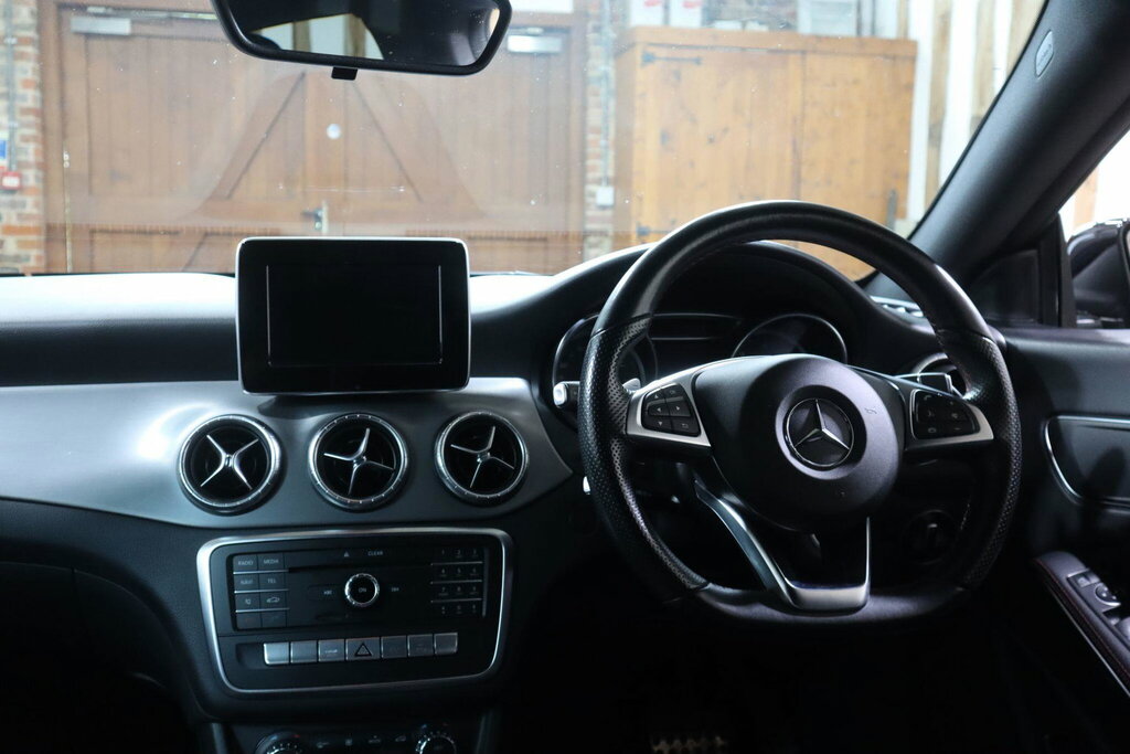 Mercedes-Benz CLA Class Cla 180 Amg Line Black #47
