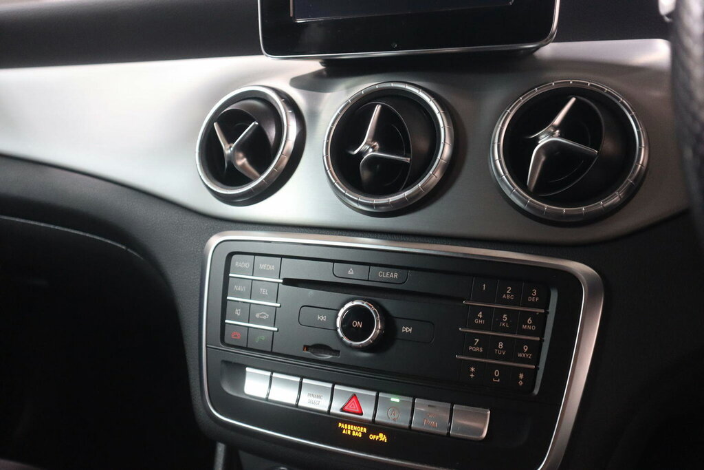 Mercedes-Benz CLA Class Cla 180 Amg Line Black #20
