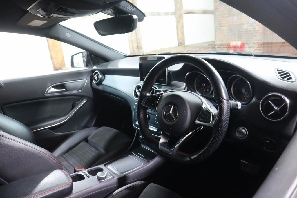 Mercedes-Benz CLA Class Cla 180 Amg Line Black #78