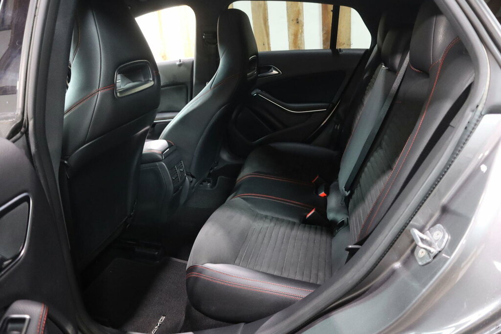 Mercedes-Benz CLA Class Cla 180 Amg Line Black #42