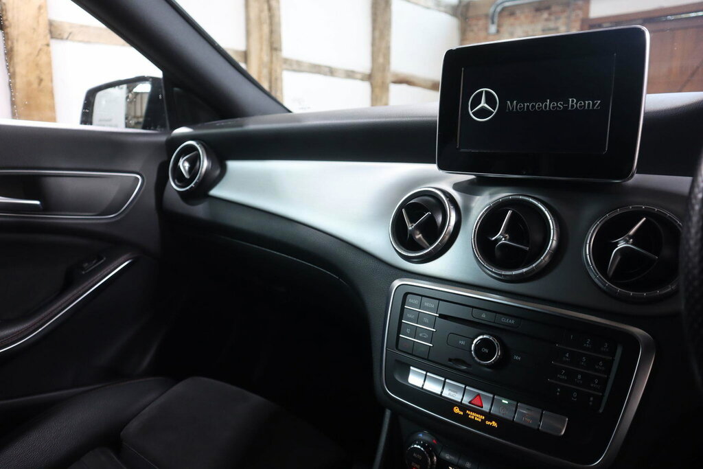 Mercedes-Benz CLA Class Cla 180 Amg Line Black #18