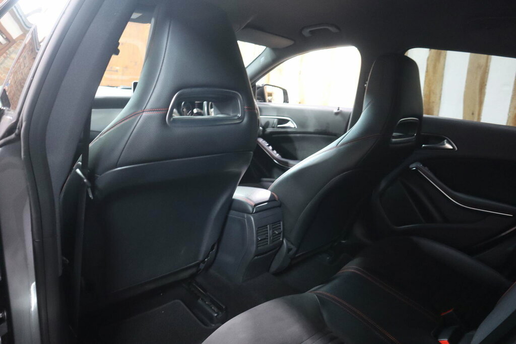 Mercedes-Benz CLA Class Cla 180 Amg Line Black #45