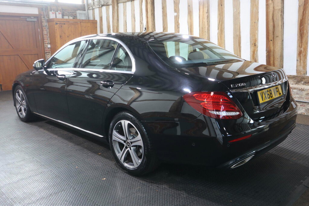 Mercedes-Benz E Class 2.0 E200 Se G-tronic Euro 6 S S Black #4