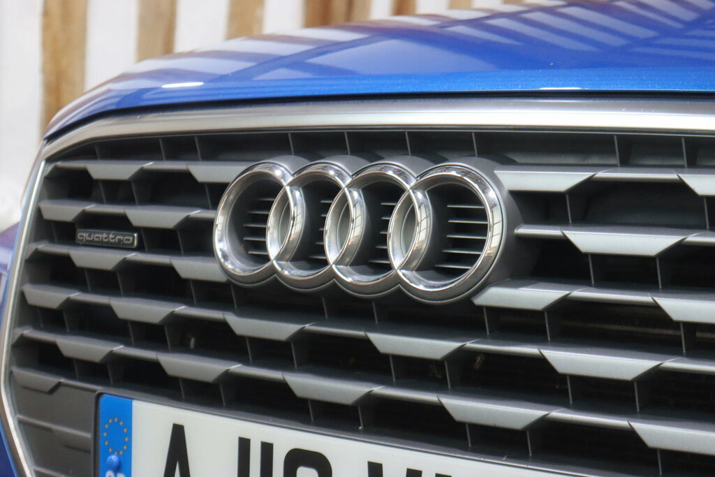 Audi Q2 1.6 Tdi Sport S Tronic Black #76