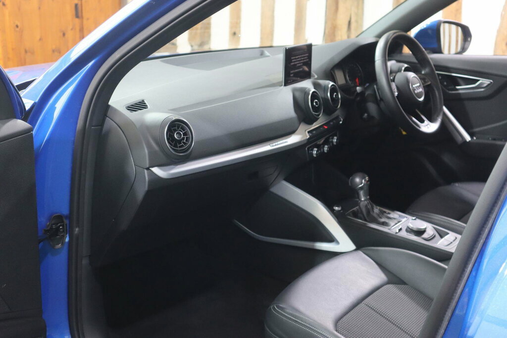 Audi Q2 1.6 Tdi Sport S Tronic Black #34