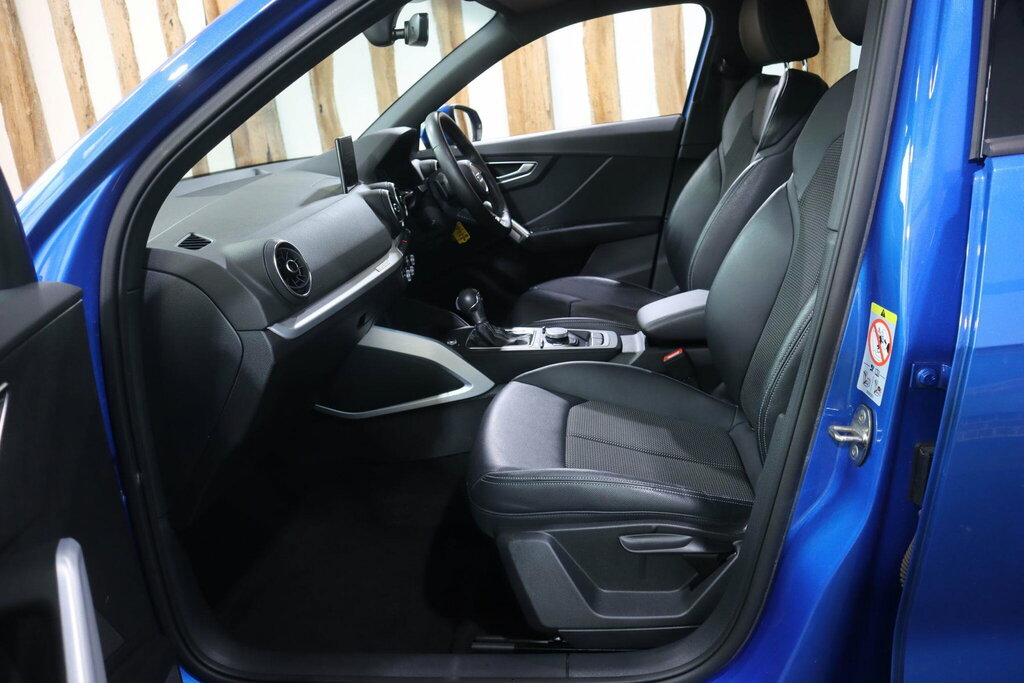 Audi Q2 1.6 Tdi Sport S Tronic Black #35