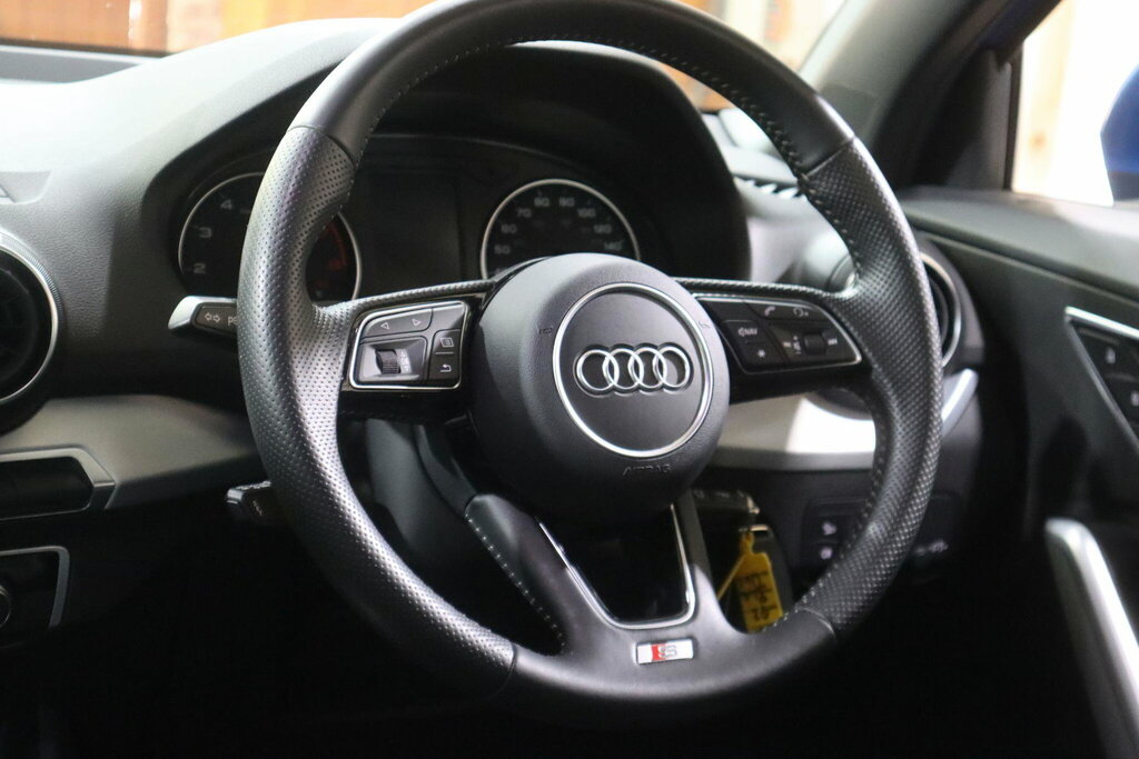 Audi Q2 1.6 Tdi Sport S Tronic Black #49