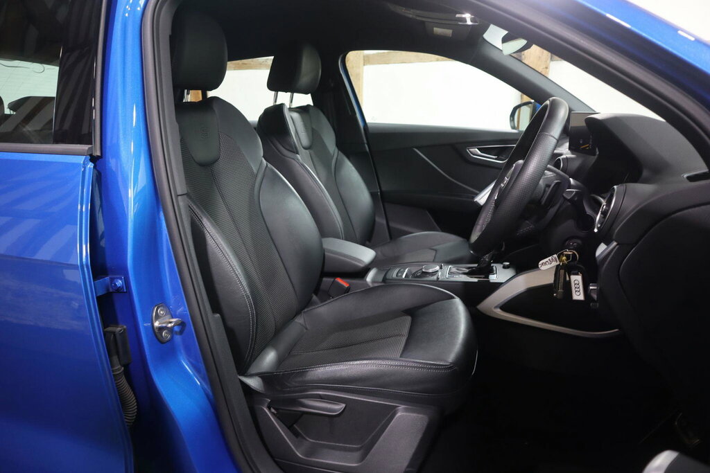 Audi Q2 1.6 Tdi Sport S Tronic Black #11