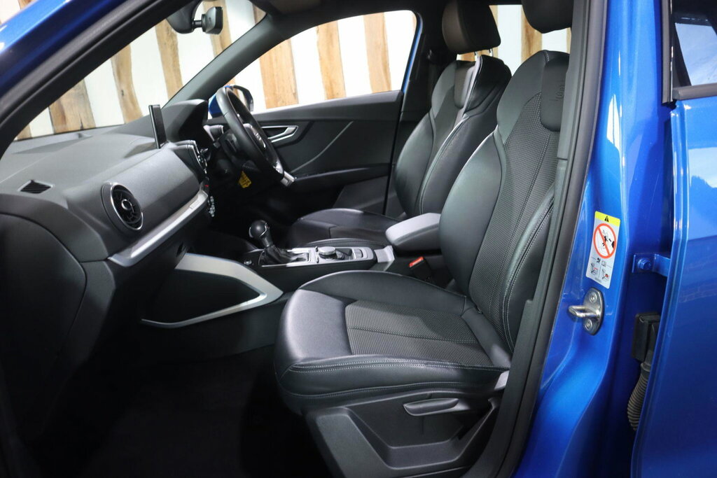 Audi Q2 1.6 Tdi Sport S Tronic Black #36