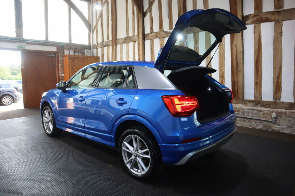 Audi Q2 1.6 Tdi Sport S Tronic Black #52
