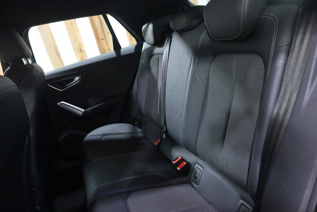 Audi Q2 1.6 Tdi Sport S Tronic Black #45