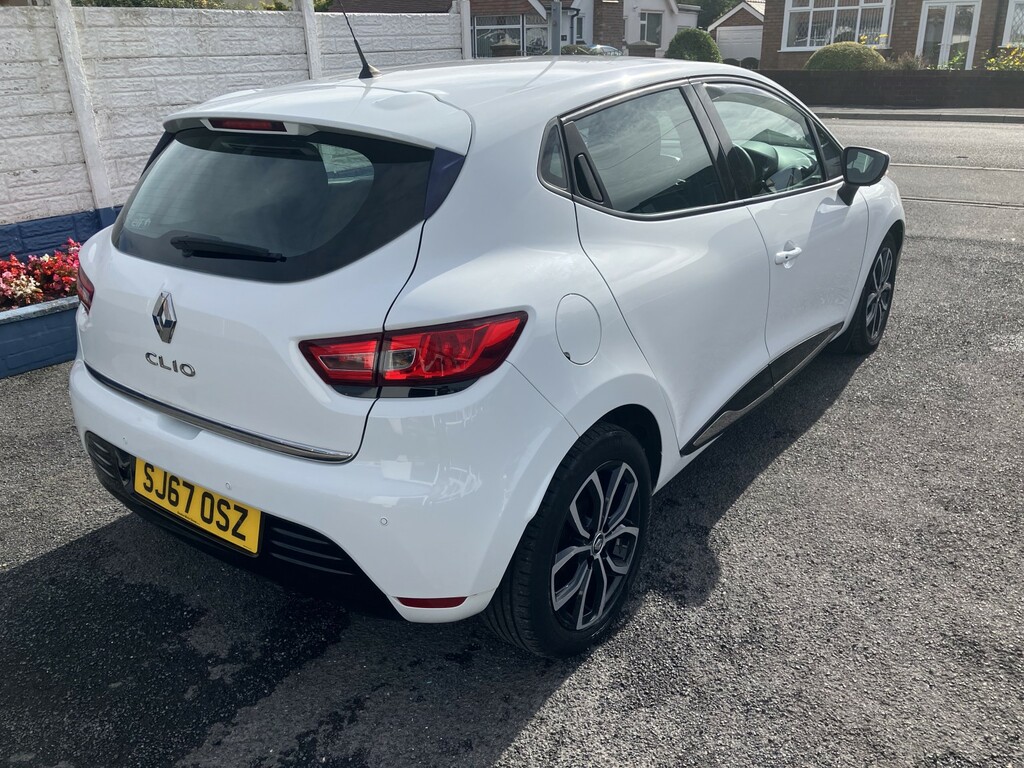 Renault Clio Hatchback 1.2 Dynamique Nav 1.2 16V 75 201767 SJ67OSZ White #2
