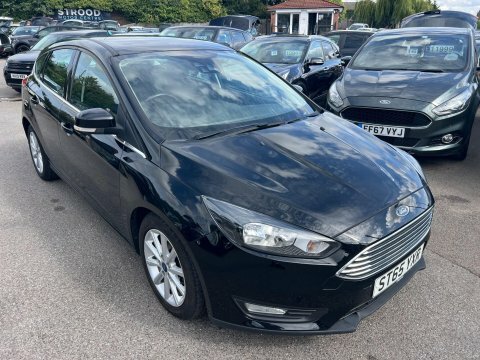 Ford Focus 1.6 Titanium Powershift Black