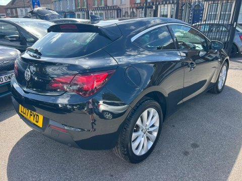 Vauxhall Astra GTC 1.4I Turbo Sri Black #5