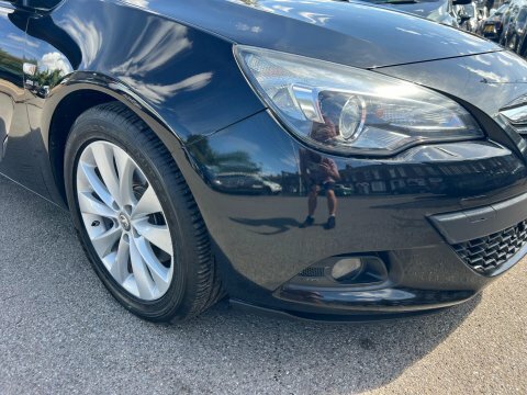 Vauxhall Astra GTC Black #11