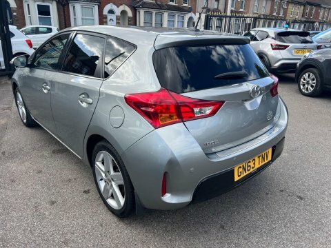 Toyota Auris 1.6 V-matic Excel Grey #3