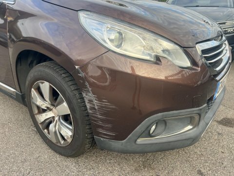 Peugeot 2008 1.2 Puretech Allure #10