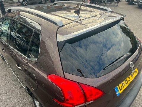Peugeot 2008 1.2 Puretech Allure #12