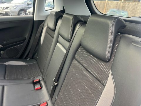 Peugeot 2008 1.2 Puretech Allure #23