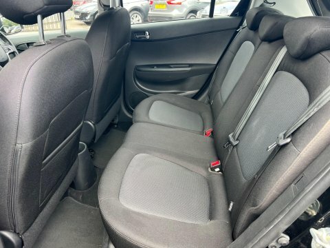 Hyundai I20 1.2 Classic 84 Bhp Silver #26