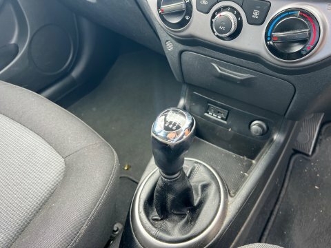 Hyundai I20 1.2 Classic 84 Bhp Silver #29