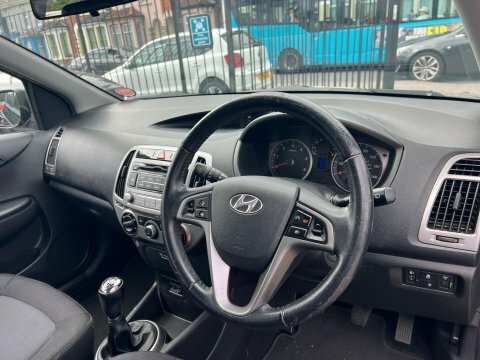 Hyundai I20 1.2 Classic 84 Bhp Silver #18