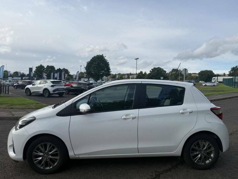 Toyota Yaris Icon 1.0 Vvt-i White #4