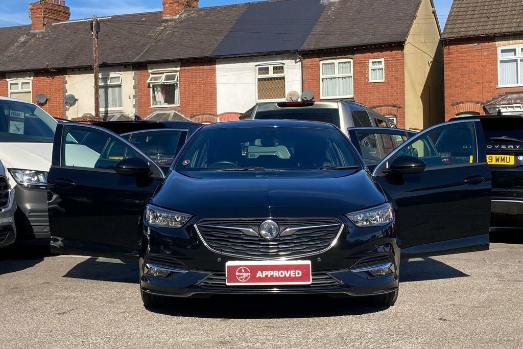 Vauxhall Insignia Hatchback Red #28