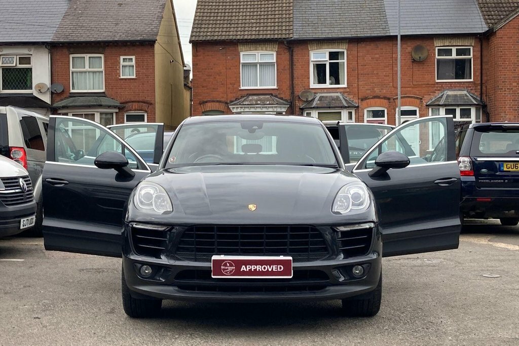 Porsche Macan V6 Gts Suv Black #31