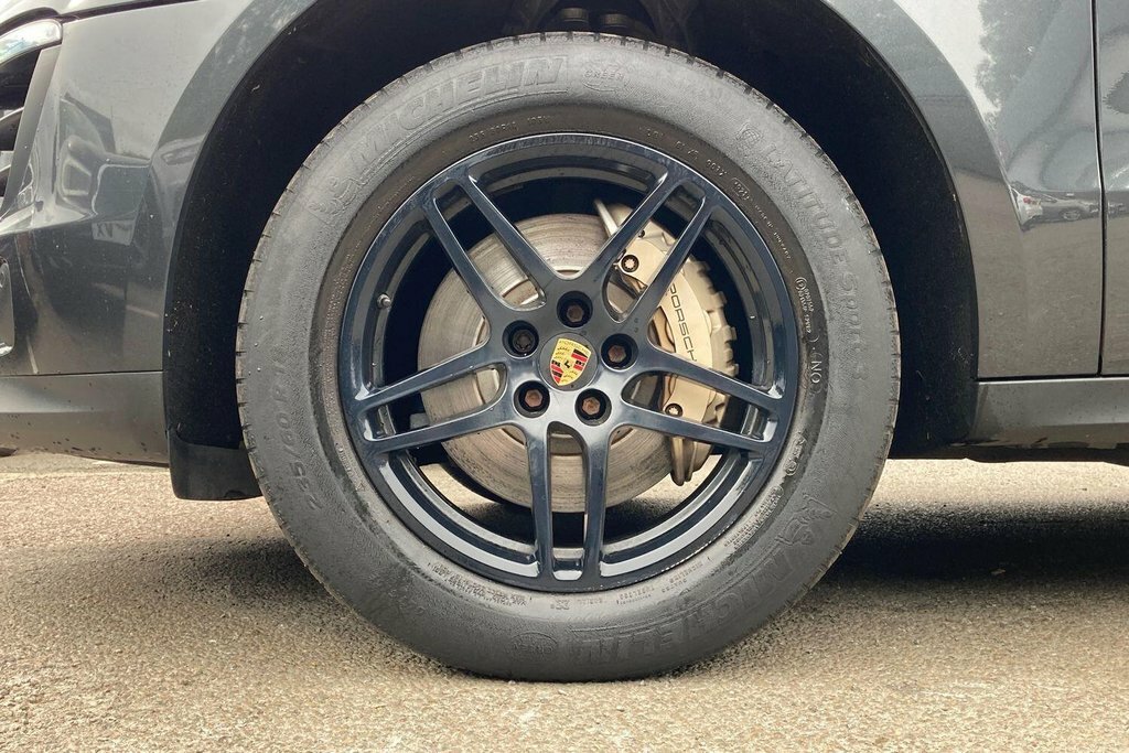 Porsche Macan V6 Gts Suv Black #27