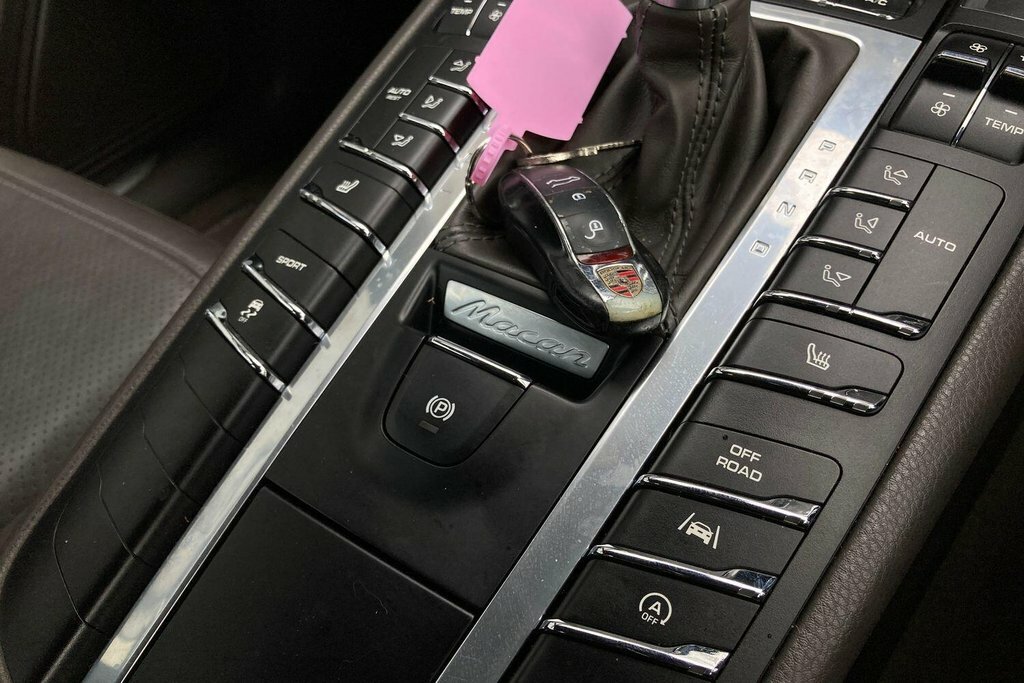 Porsche Macan V6 Gts Suv Black #19