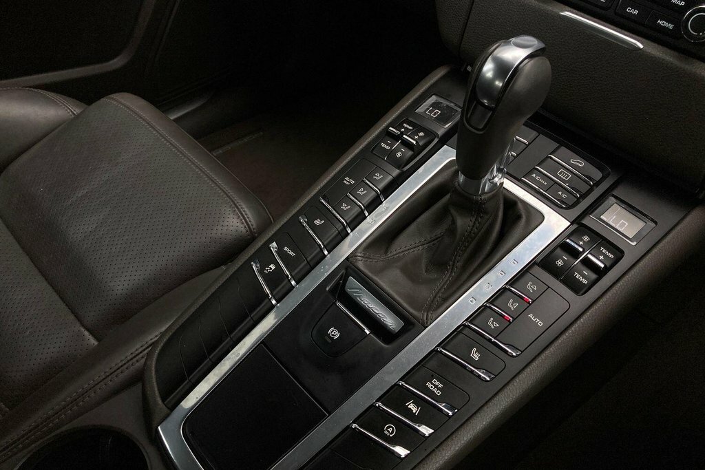 Porsche Macan V6 Gts Suv Black #17