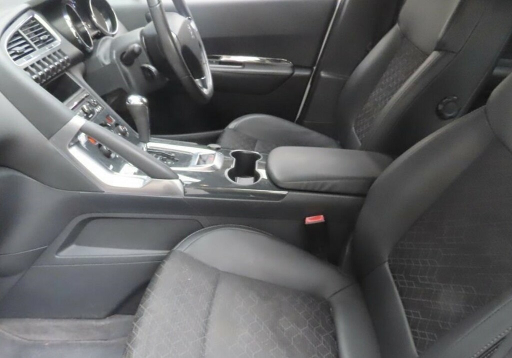 Peugeot 3008 1.6 Bluehdi Allure White #2