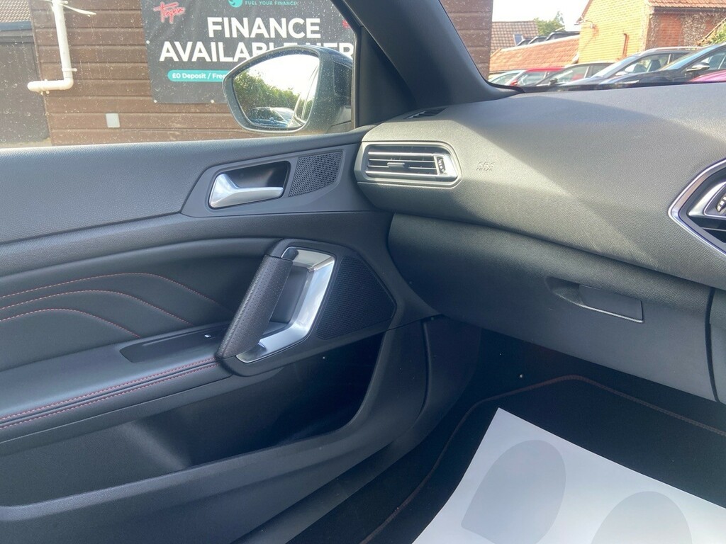 Peugeot 308 Hatchback White #19