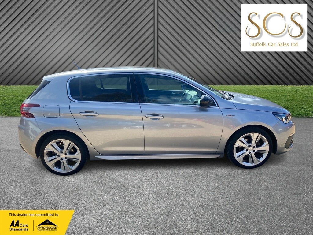 Peugeot 308 Hatchback White #8