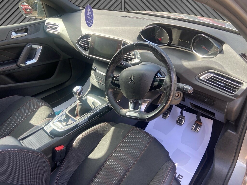 Peugeot 308 Hatchback White #9