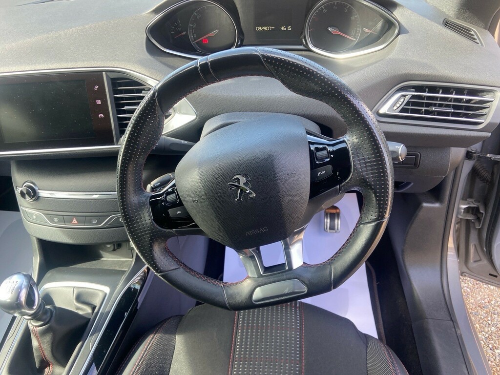 Peugeot 308 Hatchback White #18