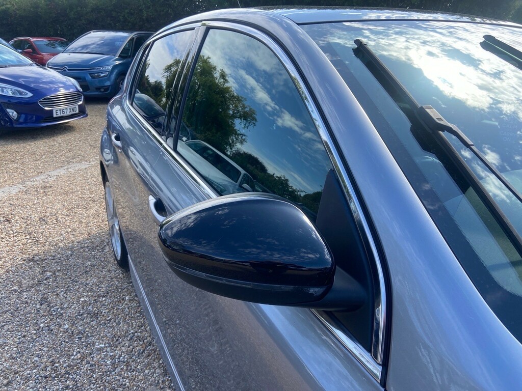 Peugeot 308 Hatchback White #45