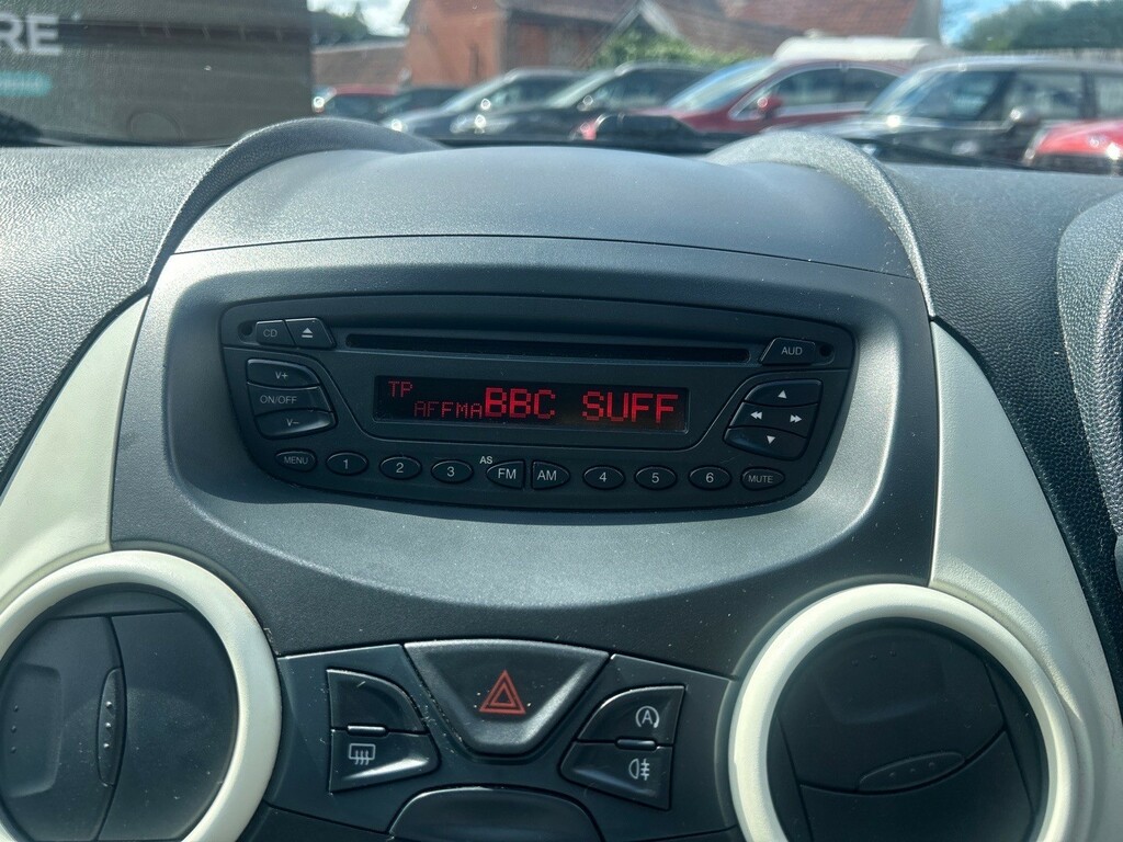 Ford KA Hatchback 1.2 Zetec 201464 Red #21