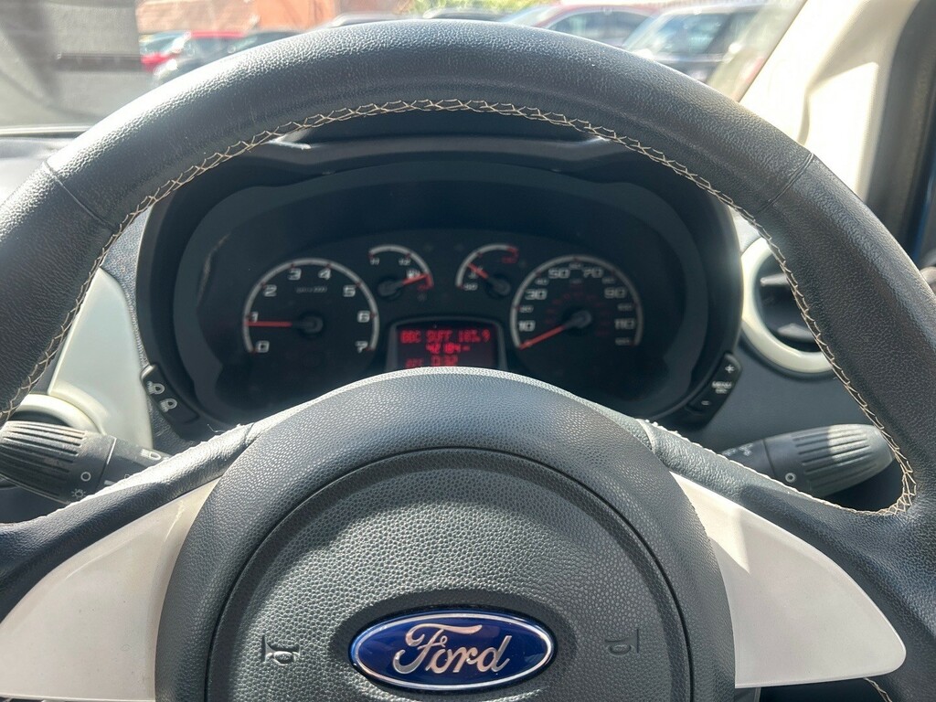 Ford KA Hatchback 1.2 Zetec 201464 Red #20