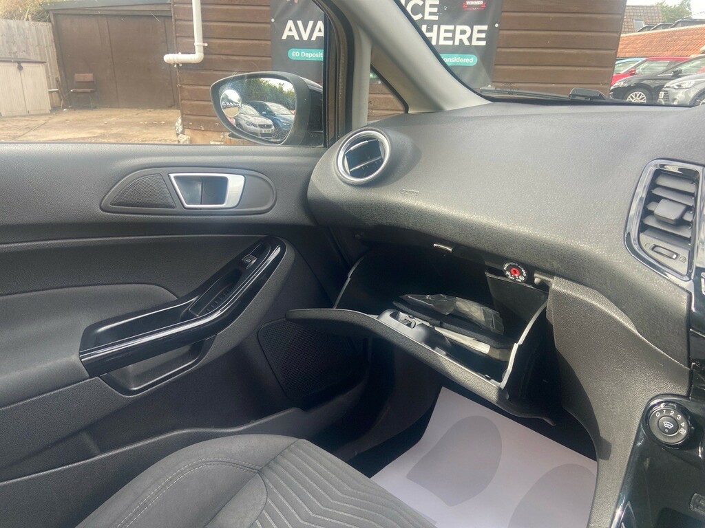 Ford Fiesta 1L Titanium White #18