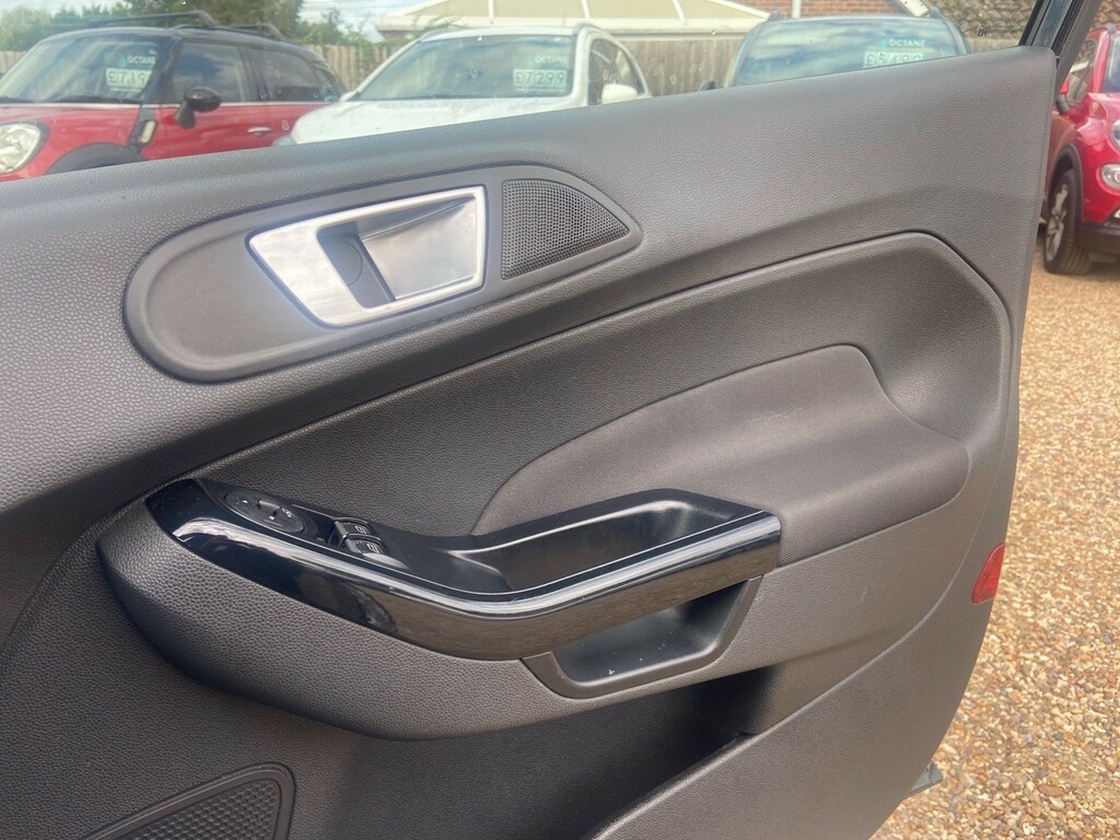 Ford Fiesta 1L Titanium White #22