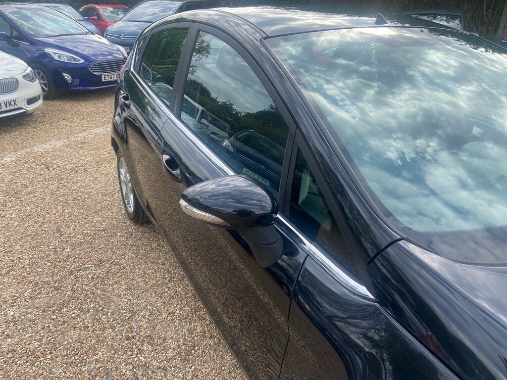 Ford Fiesta 1L Titanium White #36