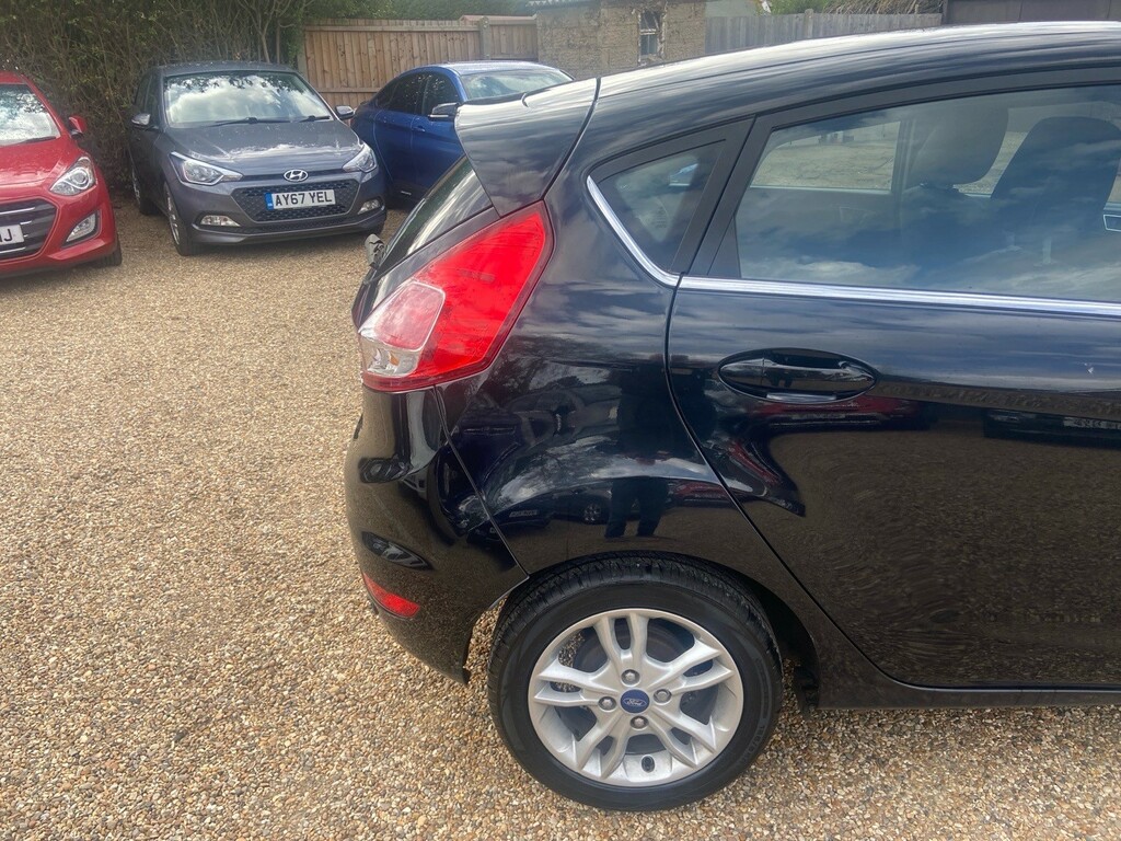 Ford Fiesta 1L Titanium White #35