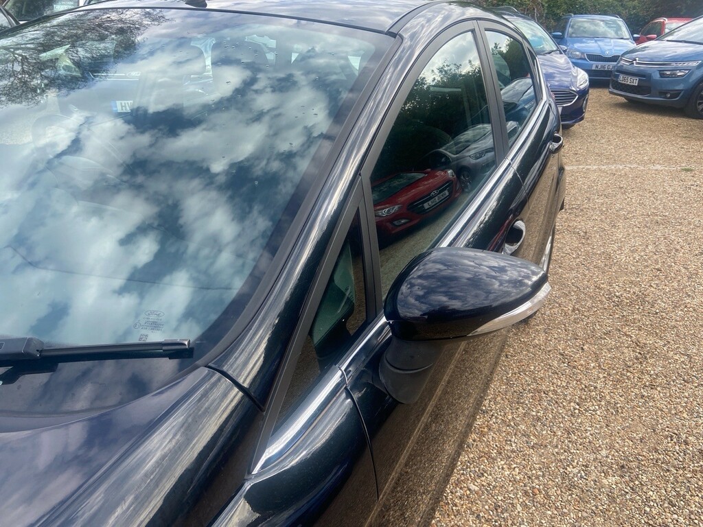 Ford Fiesta 1L Titanium White #30