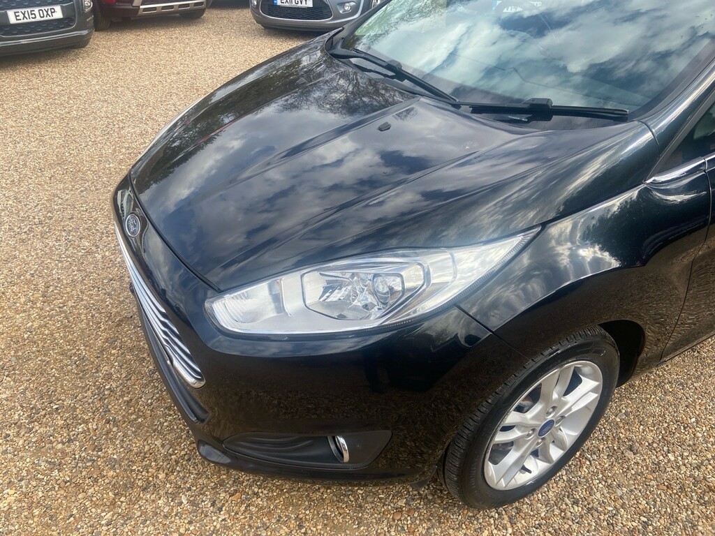 Ford Fiesta 1L Titanium White #29