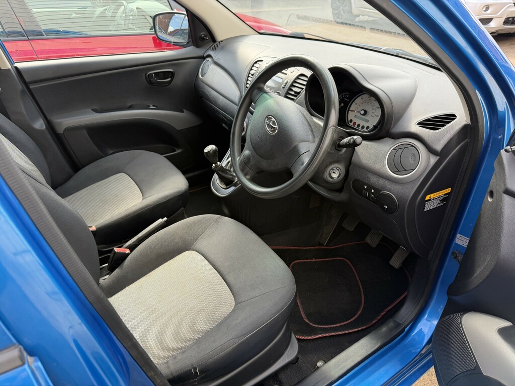 Hyundai I10 Hatchback Red #2