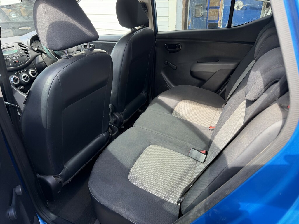 Hyundai I10 Hatchback Red #8